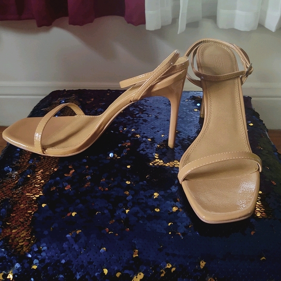 High heeled ankle strap sandals - Picture 4 of 8